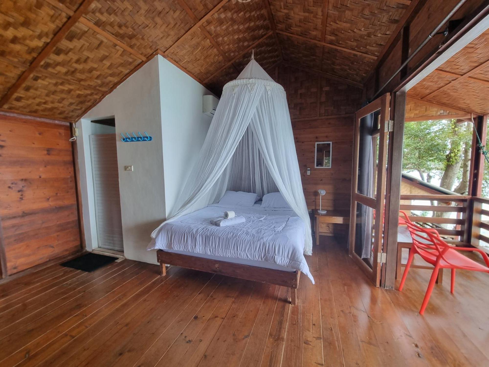 Treetop Guesthouse And Bungalows Sabang  Esterno foto